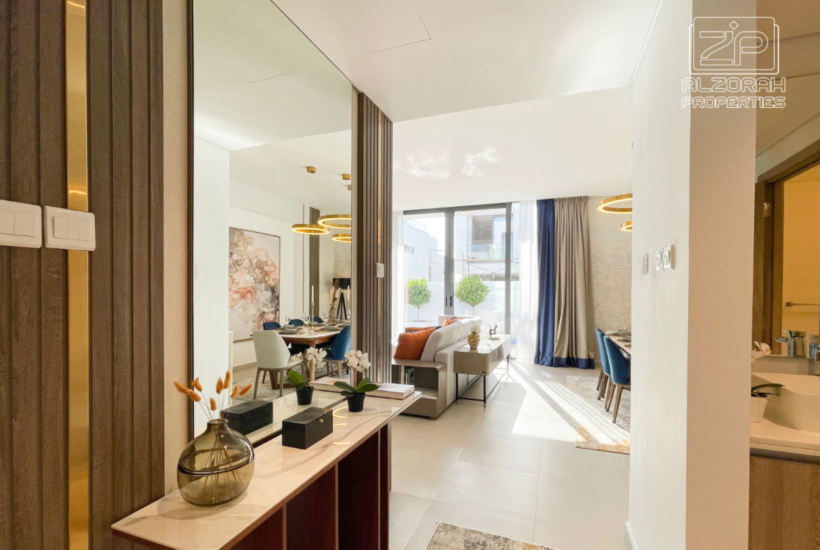 luxury waterfront homes