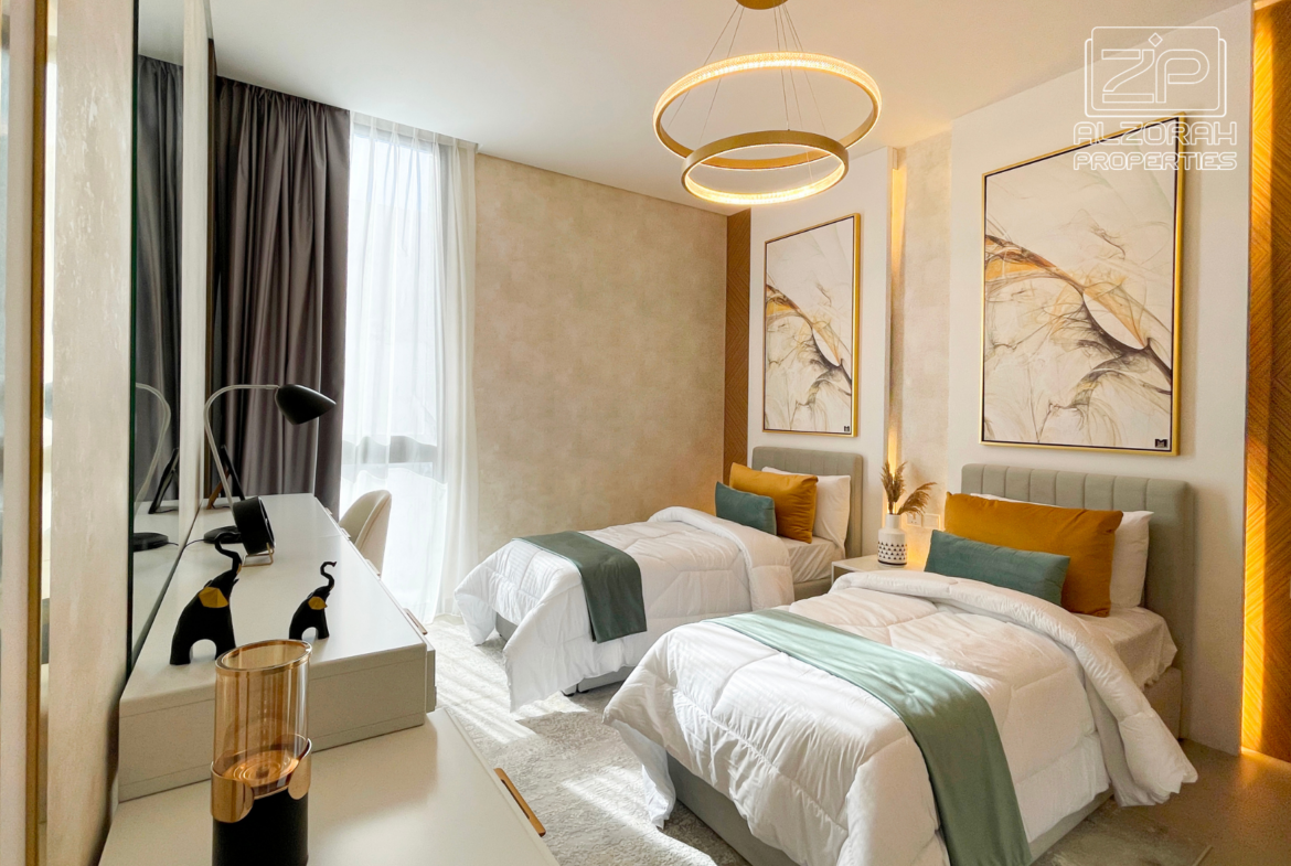 luxury waterfront homes