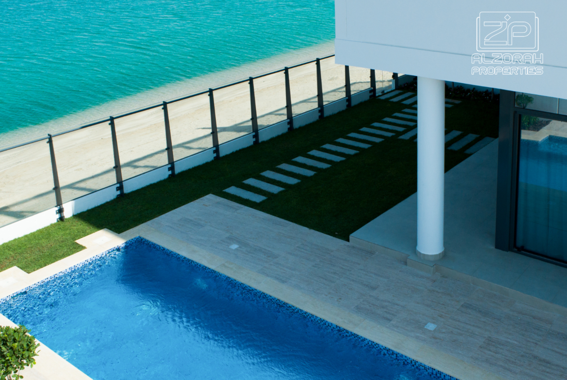 luxury waterfront homes